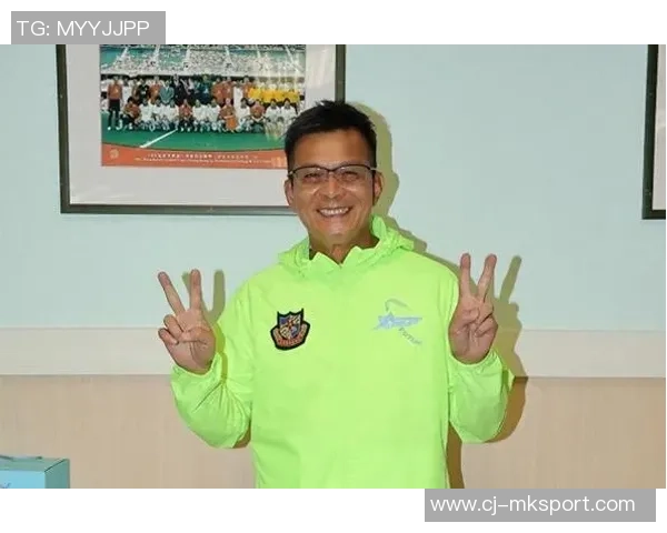 青岛足球新星张洋崭露头角引发球迷热议与期待